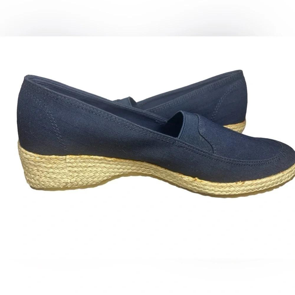 Grasshoppers Quinn slip on Espadrille, EUC navy blue, size 9S